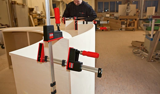 Bessey KRJR-24 - Clamp, Woodworking, Small Parallel Clamp, REVO JR, 24 In. X 3.25 In, 900 Lb 6 Bessey KRJR-24 - Clamp, Woodworking, Small Parallel Clamp, REVO JR, 24 In. X 3.25 In, 900 Lb - Image 4