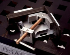 Bessey WSM-12 - Clamp, Welding, Angle Clamp, 9.5 In. Total Capacity -Deals Federated Tool Store WSM 1200x936at300 App 17097.1580925477.520.520